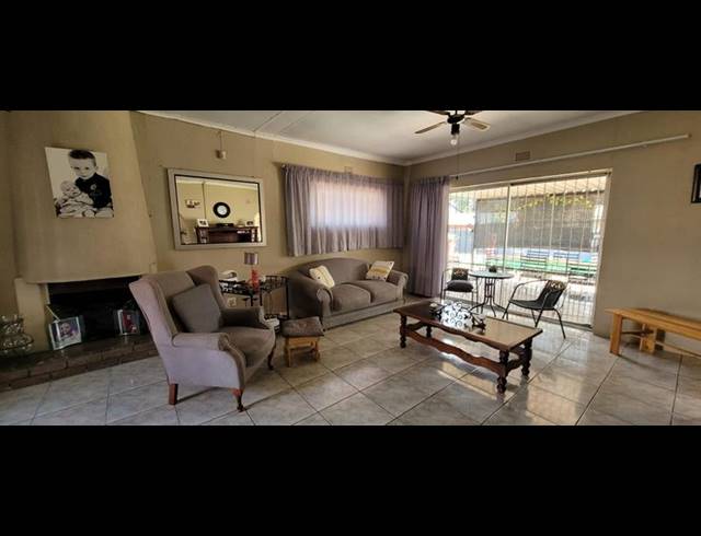 3 BEDROOM HOUSE FOR SALE IN BRACKENDOWNS